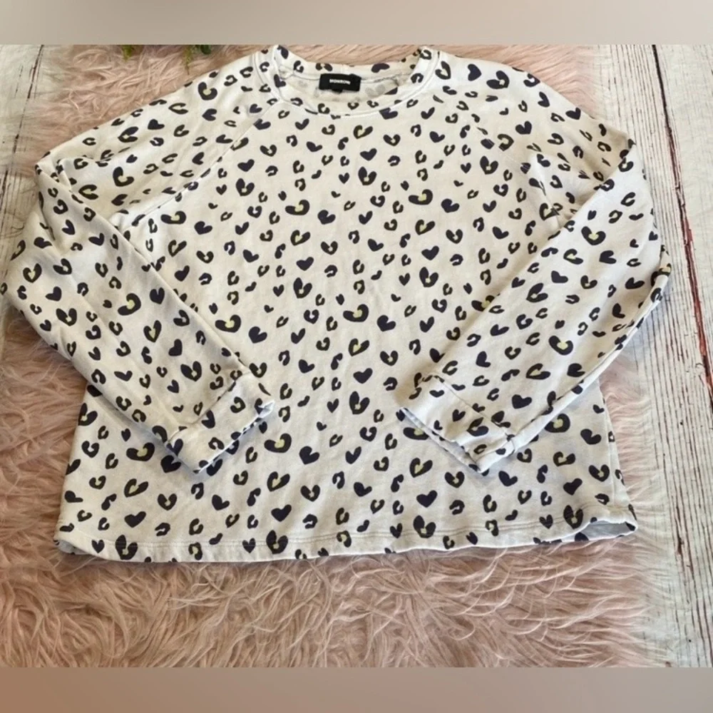 Monrow White Raglan Black Leopard Hearts Sweatshirt, Size Large - Picture 2 of 10